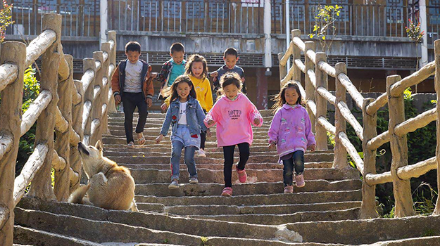 何志強(qiáng)老師--湖南花瑤作品欣賞